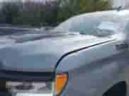 2024 Chevrolet Silverado 1500 LT Trail Boss z VIN 3GCUDFED3RG430280, wystawiony jako IAAI lot #42136924 z przebiegiem 2 261 mil mil oraz . Historia ofert i sprzedaży dostępna na DreamBid. Obrazek 6.
