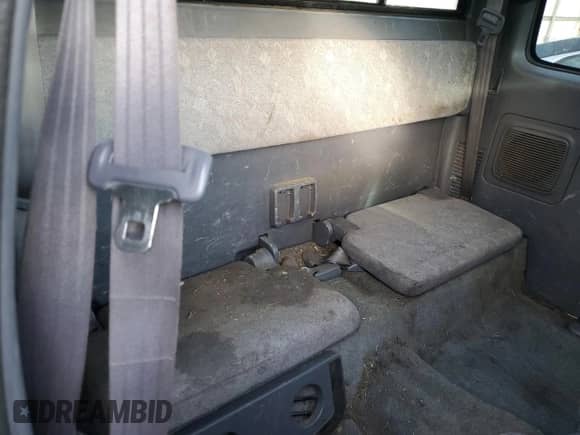 2000 Toyota Tacoma with VIN 5TEWN72N3YZ700698, listed as a Copart auction lot 90316805 with 176,401 mi miles and Salvage title. Bid and sale history available at DreamBid. Image 10.