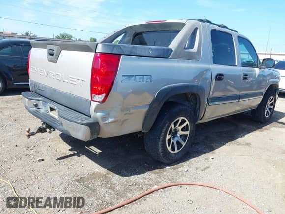 2004 Chevrolet Avalanche Z66 с VIN 3GNEC12T64G264908, выставлен на аукционе IAAI как лот 42514551 с пробегом 250 862 миль миль и . История ставок и продаж доступна на DreamBid. Изображение 4.