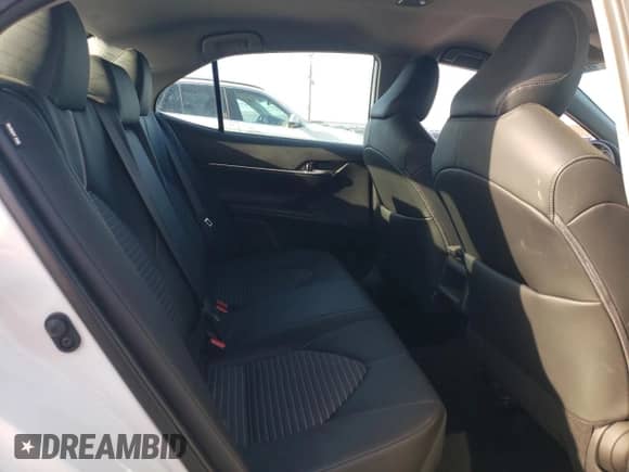 2022 Toyota Camry SE z VIN 4T1G11AK1NU673540, wystawiony jako Copart lot #42165795 z przebiegiem 12 396 mil mil oraz Szkoda całkowita • Salvage title. Historia ofert i sprzedaży dostępna na DreamBid. Obrazek 11.