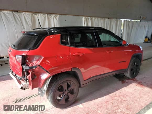 2018 Jeep Compass Altitude with VIN 3C4NJDBB6JT304267, listed as a Copart auction lot 81713085 with 84,266 mi miles and Salvage title. Bid and sale history available at DreamBid. Image 3.