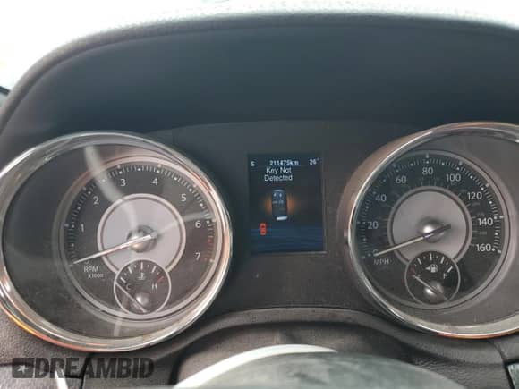 2014 Chrysler 300 S с VIN 2C3CCAGG5EH229195, выставлен на аукционе Copart как лот 69842395 с пробегом Не указан миль и Списание • Salvage title. История ставок и продаж доступна на DreamBid. Изображение 9.