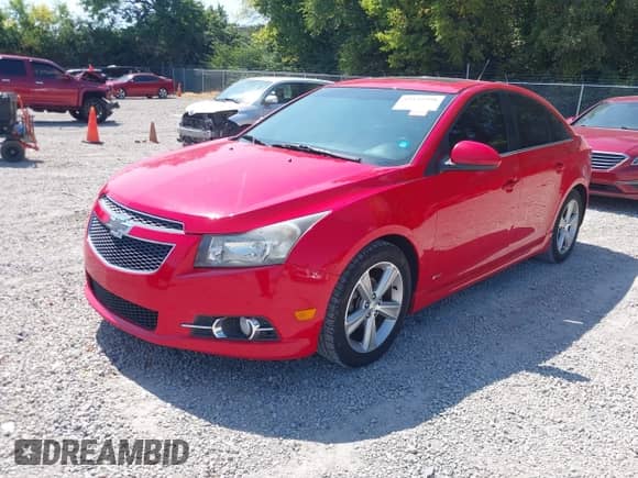 2014 Chevrolet Cruze 2LT с VIN 1G1PE5SB3E7262646, выставлен на аукционе IAAI как лот 43131998 с пробегом 147 695 миль миль и . История ставок и продаж доступна на DreamBid. Изображение 2.