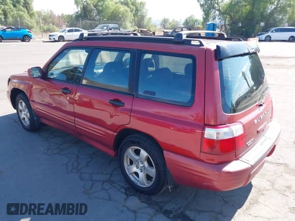 2001 Subaru Forester S with VIN JF1SF65611G729856, listed as a IAAI auction lot 43503527 with 309,803 mi miles and . Bid and sale history available at DreamBid. Image 3.