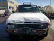 1993 Nissan Pathfinder SE z VIN JN8HD17Y0PW131143, wystawiony jako Copart lot #51848005 z przebiegiem 552 200 mil mil oraz Czysty tytuł • Clean title. Historia ofert i sprzedaży dostępna na DreamBid. Obrazek 5.