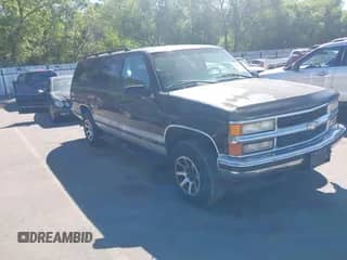 1997 Chevrolet Suburban с VIN 3GNFK16R3VG137993, выставлен на аукционе IAAI как лот 42672276 с пробегом 229 414 миль миль и . История ставок и продаж доступна на DreamBid. Изображение 1.