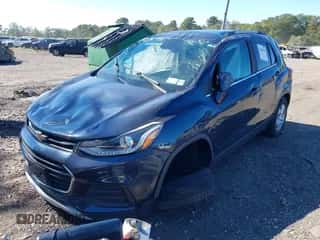 2018 Chevrolet Trax LT z VIN 3GNCJPSB2JL285653, wystawiony jako IAAI lot #43329664 z przebiegiem 55 416 mil mil oraz . Historia ofert i sprzedaży dostępna na DreamBid. Obrazek 2.