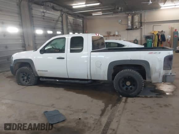 2010 Chevrolet Silverado 1500 Work Truck with VIN 1GCSKPEAXAZ158629, listed as a IAAI auction lot 41343431 with 189,650 mi miles and . Bid and sale history available at DreamBid. Image 14.