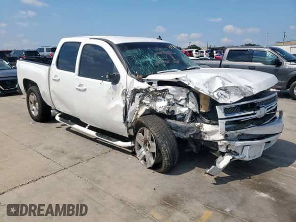 2007 Chevrolet Silverado 1500 2LT with VIN 3GCEC13J77G520256, listed as a Copart auction lot 67581115 with Not provided miles and Salvage title. Bid and sale history available at DreamBid. Image 4.