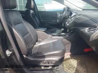 2017 Chevrolet Malibu LT с VIN 1G1ZE5ST4HF124769, выставлен на аукционе IAAI как лот 43360132 с пробегом 110 880 миль миль и . История ставок и продаж доступна на DreamBid. Изображение 5.