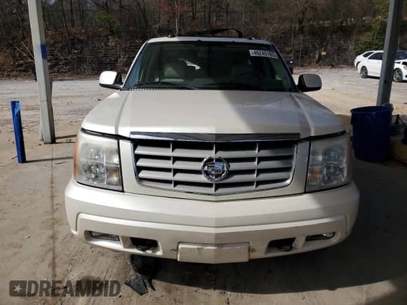 2005 Cadillac Escalade z VIN 1GYEC63N85R267956, wystawiony jako Copart lot #46245185 z przebiegiem 85 946 mil mil oraz Szkoda całkowita • Salvage title. Historia ofert i sprzedaży dostępna na DreamBid. Obrazek 5.