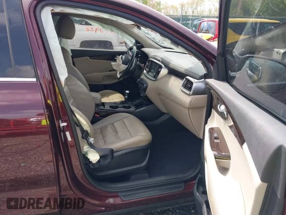 2020 Kia Sorento EX with VIN 5XYPHDA50LG683230, listed as a IAAI auction lot 42155938 with 107,405 mi miles and . Bid and sale history available at DreamBid. Image 5.