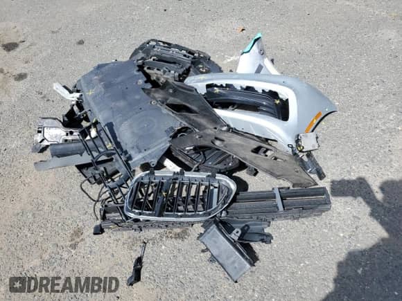 2019 BMW 5 Series 540i xDrive z VIN WBAJE7C52KWW24191, wystawiony jako Copart lot #81364025 z przebiegiem 75 201 mil mil oraz Szkoda całkowita • Salvage title. Historia ofert i sprzedaży dostępna na DreamBid. Obrazek 12.