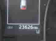 2023 Toyota Camry LE z VIN 4T1C11AKXPU119236, wystawiony jako IAAI lot #43326388 z przebiegiem 23 626 mil mil oraz . Historia ofert i sprzedaży dostępna na DreamBid. Obrazek 16.