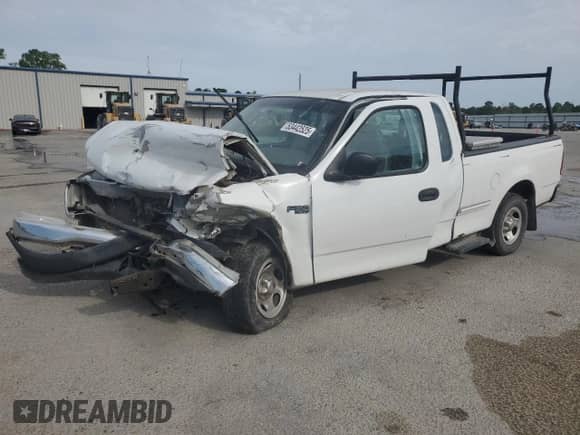 2004 Ford F-150 XL с VIN 2FTRX17294CA68652, выставлен на аукционе Copart как лот 53442525 с пробегом Не указан миль и Списание • Salvage title. История ставок и продаж доступна на DreamBid. Изображение 1.