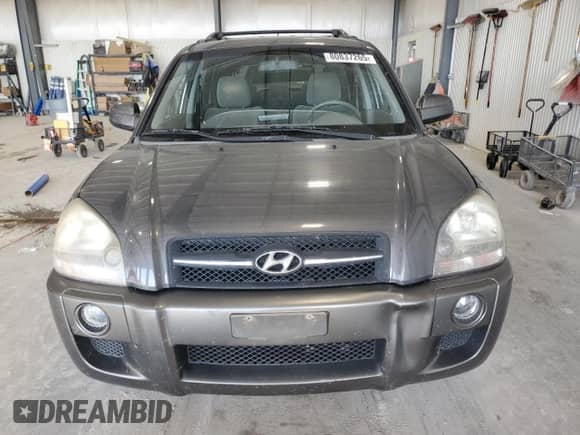 2008 Hyundai Tucson SE с VIN KM8JN72D18U770822, выставлен на аукционе Copart как лот 80837265 с пробегом 117 158 миль миль и Списание • Salvage title. История ставок и продаж доступна на DreamBid. Изображение 5.