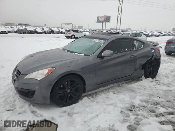 2010 Hyundai Genesis Coupe Premium z VIN KMHHT6KD7AU018708, wystawiony jako Copart lot #85111334 z przebiegiem Nie podano mil oraz Szkoda całkowita • Salvage title. Historia ofert i sprzedaży dostępna na DreamBid. Obrazek 1.