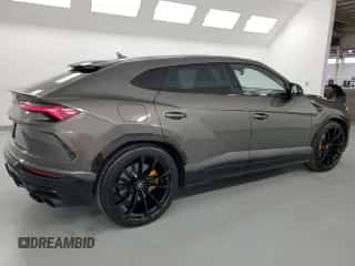 2022 Lamborghini Urus with VIN ZPBUA1ZLXNLA16447, listed as a Copart auction lot 69403664 with 28,166 mi miles and Salvage title. Bid and sale history available at DreamBid. Image 3.