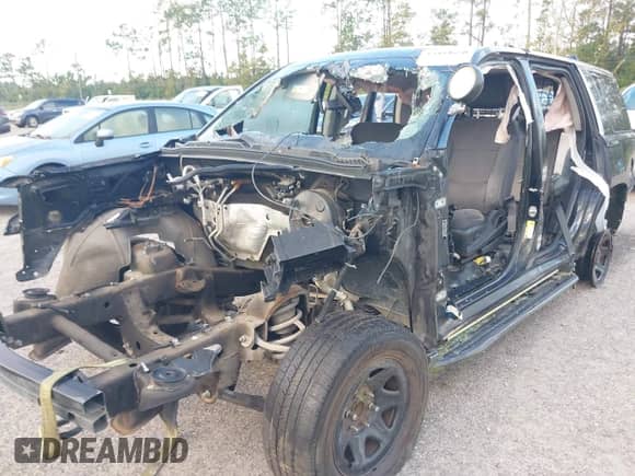 2019 Chevrolet Tahoe Commercial z VIN 1GNLCDEC7KR348723, wystawiony jako IAAI lot #43444650 z przebiegiem Nie podano mil oraz . Historia ofert i sprzedaży dostępna na DreamBid. Obrazek 6.