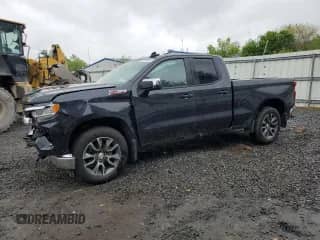 2023 Chevrolet Silverado 1500 LT z VIN 1GCRDDED9PZ250910, wystawiony jako Copart lot #57414515 z przebiegiem 64 729 mil mil oraz Szkoda całkowita • Salvage title. Historia ofert i sprzedaży dostępna na DreamBid. Obrazek 1.
