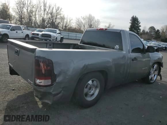 2007 GMC Sierra 1500 Work Truck с VIN 1GTEC14C17Z559523, выставлен на аукционе Copart как лот 82918344 с пробегом 120 299 миль миль и Списание • Salvage title. История ставок и продаж доступна на DreamBid. Изображение 3.