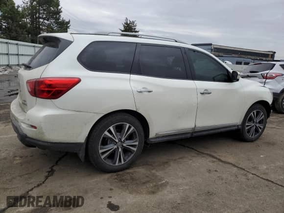 2020 Nissan Pathfinder Platinum с VIN 5N1DR2DM5LC585642, выставлен на аукционе Copart как лот 43278175 с пробегом 105 201 миль миль и Списание • Salvage title. История ставок и продаж доступна на DreamBid. Изображение 3.
