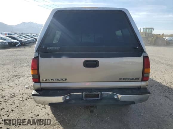 2000 Chevrolet Silverado 2500 LT с VIN 1GCGK29U8YE391391, выставлен на аукционе Copart как лот 48736325 с пробегом 205 459 миль миль и Списание • Salvage title. История ставок и продаж доступна на DreamBid. Изображение 6.