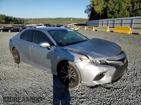 2020 Toyota Camry SE with VIN 4T1G11AK5LU873673, listed as a Copart auction lot 82445535 with 86,477 mi miles and Salvage title. Bid and sale history available at DreamBid. Image 13.