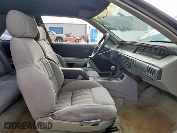 1992 Chevrolet Lumina с VIN 2G1WP14X4N9107612, выставлен на аукционе Copart как лот 50333195 с пробегом 135 186 миль миль и Списание • Salvage title. История ставок и продаж доступна на DreamBid. Изображение 7.