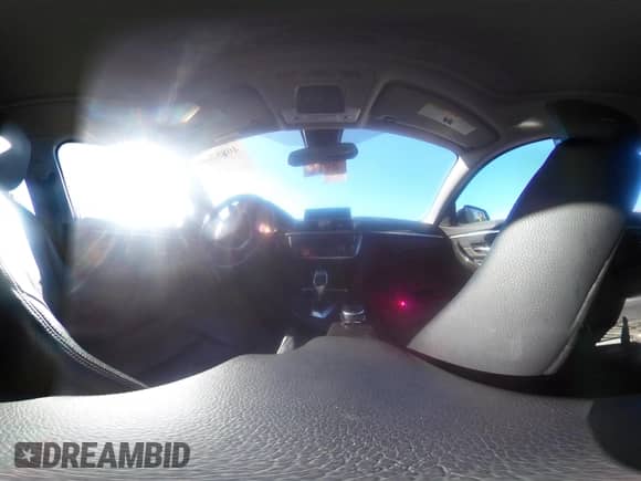 2015 BMW 4 Series 428i xDrive z VIN WBA4A7C59FD415086, wystawiony jako IAAI lot #40887646 z przebiegiem 61 870 mil mil oraz . Historia ofert i sprzedaży dostępna na DreamBid. Obrazek 19.