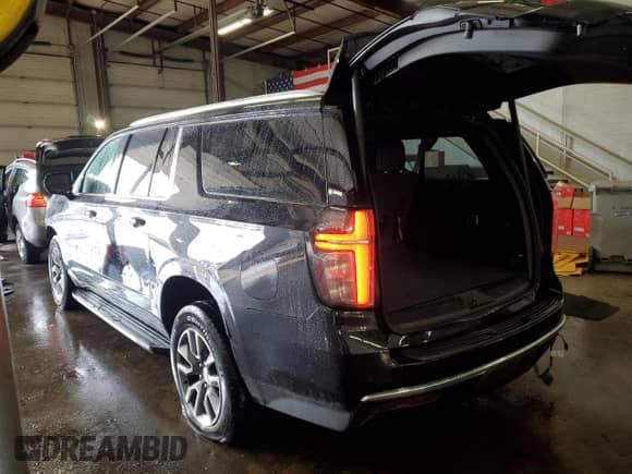 2024 Chevrolet Suburban LT with VIN 1GNSKCKD7RR107504, listed as a Copart auction lot 45410745 with 31,752 mi miles and Salvage title. Bid and sale history available at DreamBid. Image 2.