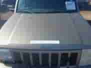 2006 Jeep Commander with VIN 1J8HH48N76C293897, listed as a IAAI auction lot 42021253 with 214,412 mi miles and . Bid and sale history available at DreamBid. Image 10.