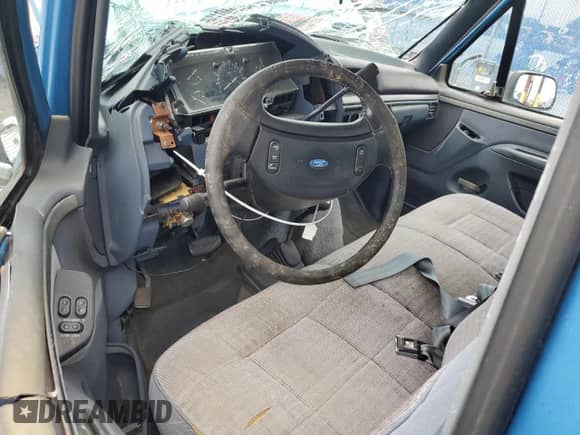 1993 Ford F-150 с VIN 1FTEF14N3PKA82644, выставлен на аукционе Copart как лот 59917485 с пробегом 161 387 миль миль и На запчасти • Non repairable. История ставок и продаж доступна на DreamBid. Изображение 8.