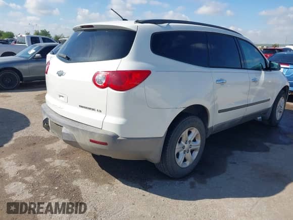 2011 Chevrolet Traverse LS с VIN 1GNKREED5BJ197260, выставлен на аукционе IAAI как лот 43369876 с пробегом Не указан миль и . История ставок и продаж доступна на DreamBid. Изображение 4.