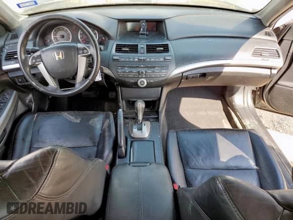 2009 Honda Accord EX-L with VIN 1HGCP26809A004284, listed as a Copart auction lot 80887135 with 194,839 mi miles and Salvage title. Bid and sale history available at DreamBid. Image 8.