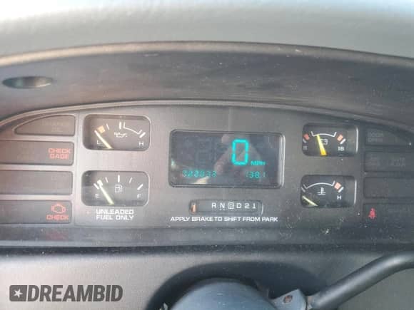 1995 Chevrolet Caprice с VIN 1G1BL82P7SR137341, выставлен на аукционе Copart как лот 86523194 с пробегом 122 017 миль миль и Списание • Salvage title. История ставок и продаж доступна на DreamBid. Изображение 9.