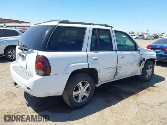 2007 Chevrolet TrailBlazer LT с VIN 1GNDT13S172116941, выставлен на аукционе IAAI как лот 42552214 с пробегом 211 328 миль миль и . История ставок и продаж доступна на DreamBid. Изображение 4.