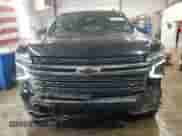 2022 Chevrolet Suburban RST с VIN 1GNSKEKD8NR299232, выставлен на аукционе Copart как лот 52011295 с пробегом 77 715 миль миль и Списание • Salvage title. История ставок и продаж доступна на DreamBid. Изображение 5.