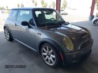 2004 MINI Hardtop S with VIN WMWRE33474TD80161, listed as a IAAI auction lot 42585952 with 132,158 mi miles and . Bid and sale history available at DreamBid. Image 1.