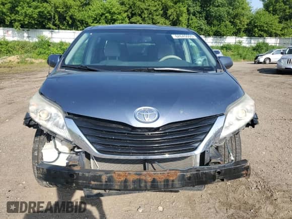 2014 Toyota Sienna LE with VIN 5TDJK3DC0ES090016, listed as a Copart auction lot 62645005 with 224,299 mi miles and Clean title. Bid and sale history available at DreamBid. Image 5.