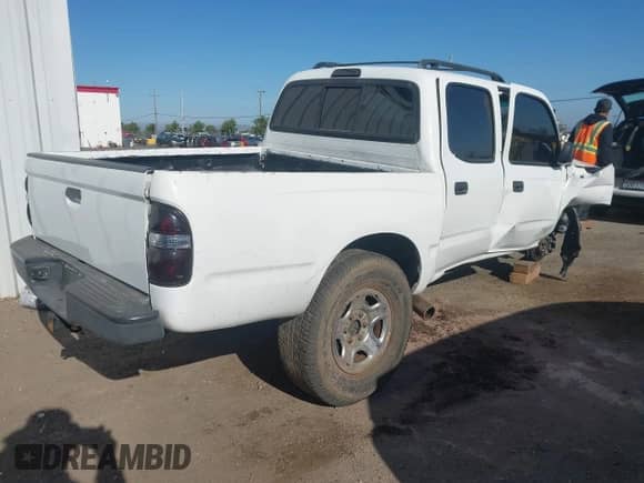 2002 Toyota Tacoma PreRunner with VIN 5TEGN92N12Z898950, listed as a IAAI auction lot 43078464 with 265,021 mi miles and . Bid and sale history available at DreamBid. Image 4.