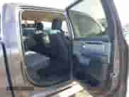 2020 Ram 1500 Big Horn z VIN 1C6SRFMT9LN225280, wystawiony jako IAAI lot #41720849 z przebiegiem 78 075 mil mil oraz . Historia ofert i sprzedaży dostępna na DreamBid. Obrazek 8.