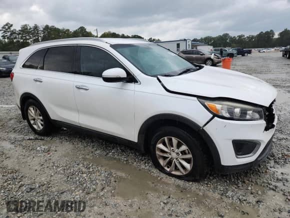 2016 Kia Sorento LX with VIN 5XYPG4A39GG029835, listed as a Copart auction lot 84273285 with 176,484 mi miles and Salvage title. Bid and sale history available at DreamBid. Image 4.