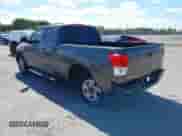 2012 Toyota Tundra z VIN 5TFRU5F19CX026861, wystawiony jako IAAI lot #41827542 z przebiegiem 135 428 mil mil oraz . Historia ofert i sprzedaży dostępna na DreamBid. Obrazek 3.