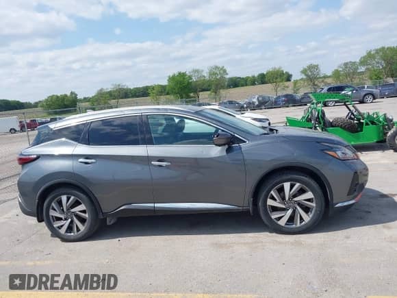 2020 Nissan Murano SL with VIN 5N1AZ2CSXLN106199, listed as a IAAI auction lot 42437022 with 98,927 mi miles and . Bid and sale history available at DreamBid. Image 13.