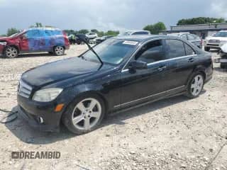 2010 Mercedes-Benz C 300 Sport с VIN WDDGF8BB2AR127748, выставлен на аукционе Copart как лот 63804645 с пробегом 137 033 миль миль и Чистый • Clean title. История ставок и продаж доступна на DreamBid. Изображение 1.
