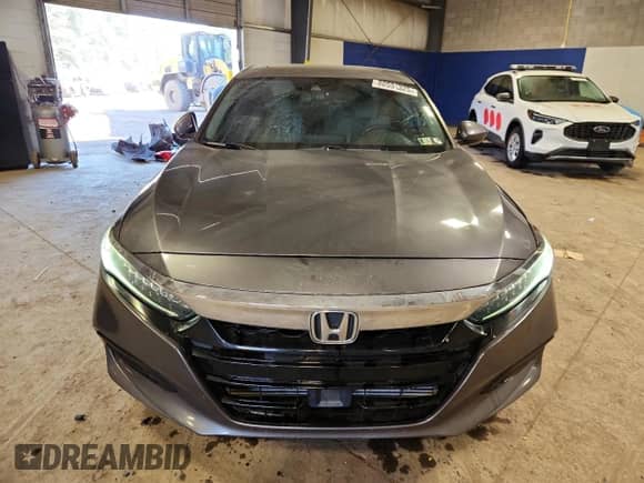 2018 Honda Accord Touring with VIN 1HGCV2F98JA003046, listed as a Copart auction lot 80551325 with 103,855 mi miles and Salvage title. Bid and sale history available at DreamBid. Image 5.