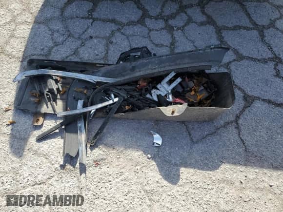 2007 Chevrolet Silverado 1500 Work Truck с VIN 2GCEK19C371664357, выставлен на аукционе Copart как лот 76733594 с пробегом 191 133 миль миль и На запчасти • Non repairable. История ставок и продаж доступна на DreamBid. Изображение 12.