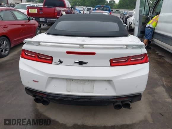 2017 Chevrolet Camaro 2SS z VIN 1G1FH3D75H0149794, wystawiony jako IAAI lot #41932933 z przebiegiem 35 203 mil mil oraz . Historia ofert i sprzedaży dostępna na DreamBid. Obrazek 16.