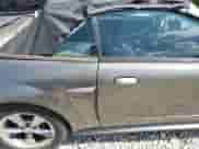 2002 Ford Mustang GT Deluxe z VIN 1FAFP45X02F191248, wystawiony jako Copart lot #64634375 z przebiegiem Nie podano mil oraz Czysty tytuł • Clean title. Historia ofert i sprzedaży dostępna na DreamBid. Obrazek 10.